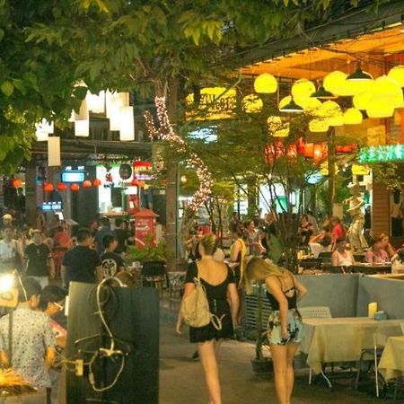 The Street Hostel Bangkok Bagian luar foto